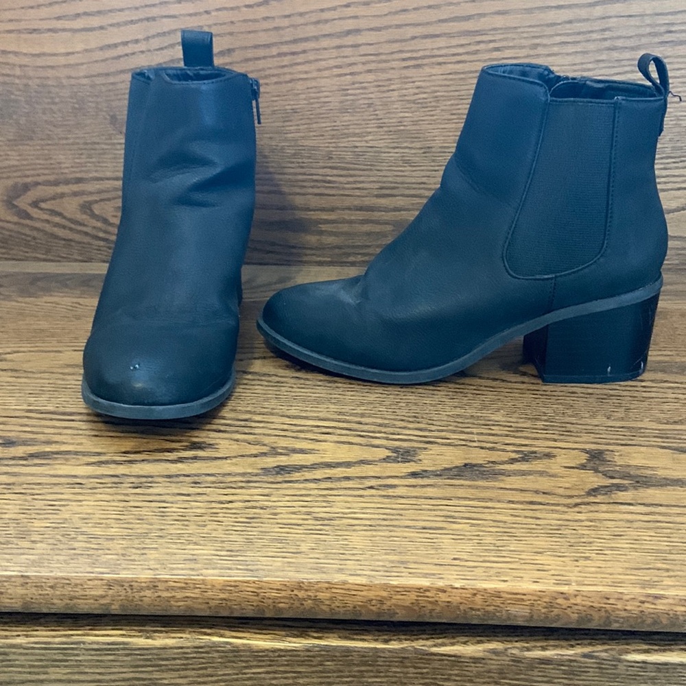 Black Gap ankle booties, size 7
